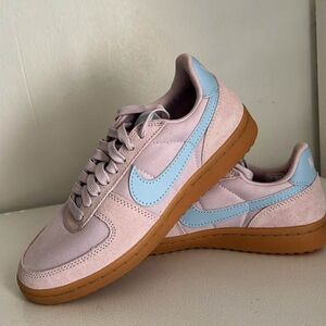 Nike Women's Light Pink and Sky Blue Sneakers